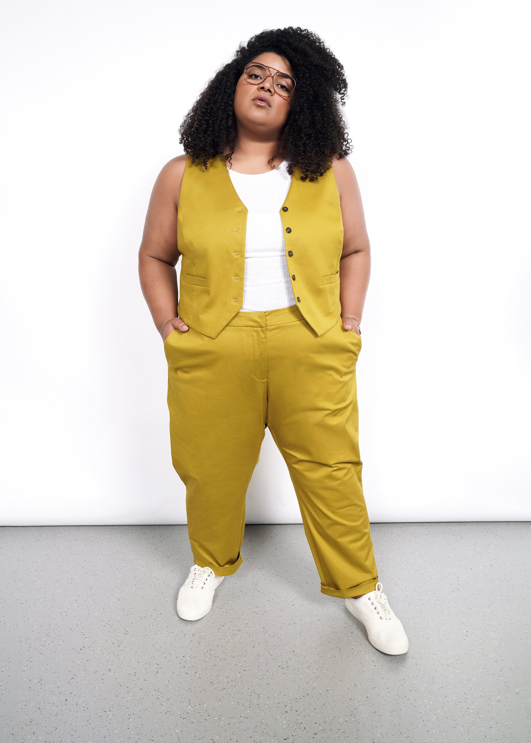 1X=The Essential Slim Crop Pant in Dijon